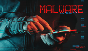 Person, die auf dem mit Malware infizierten Telefon tippt