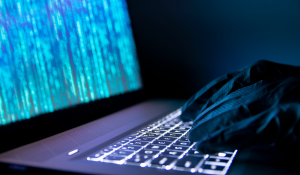 Hacker bricht in System ein