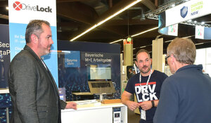 DriveLock Experten waehrend der Messe